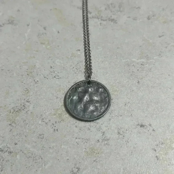 Look At Me Silver Alien Necklace - Picture 6 of 11